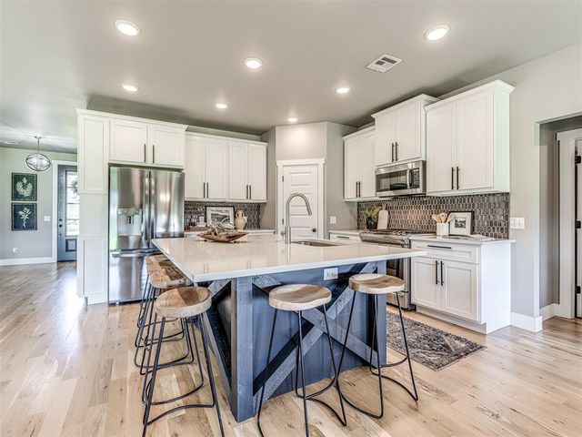 280 Old Farm Road, Edmond, OK 73034