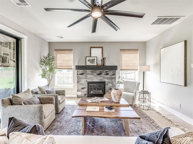 280 Old Farm Road, Edmond, OK 73034