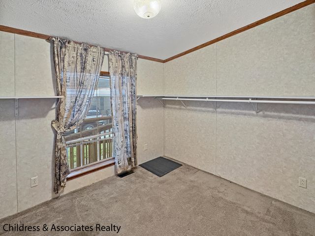 5527 Goldfinch Drive Ne, Plainfield Twp, MI 49306