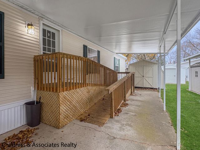 5527 Goldfinch Drive Ne, Plainfield Twp, MI 49306