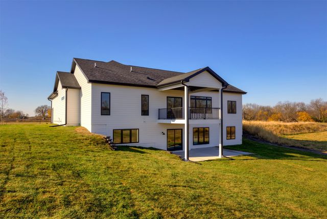 5301 175th Street, Urbandale, IA 50323