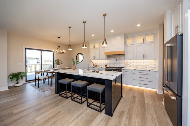 5301 175th Street, Urbandale, IA 50323