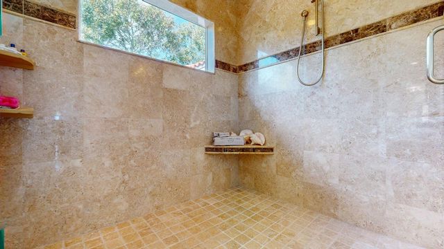 6233 BAYSHORE BOULEVARD, Tampa, FL 33611