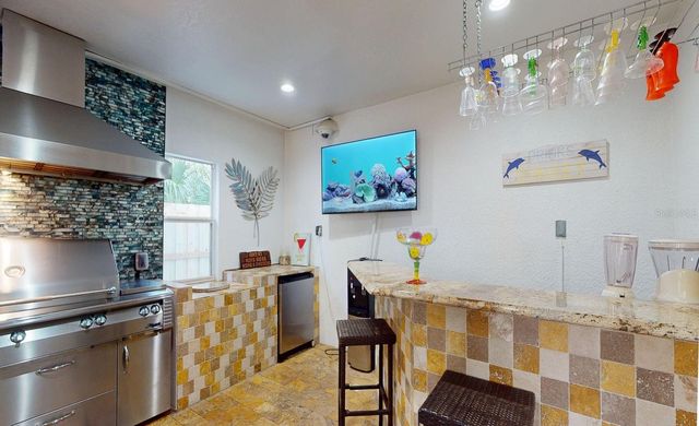 6233 BAYSHORE BOULEVARD, Tampa, FL 33611