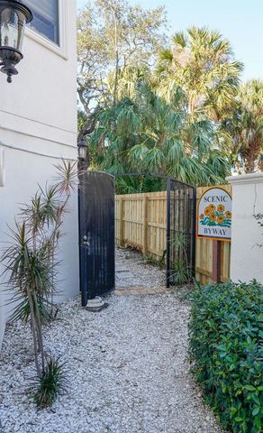 6233 BAYSHORE BOULEVARD, Tampa, FL 33611