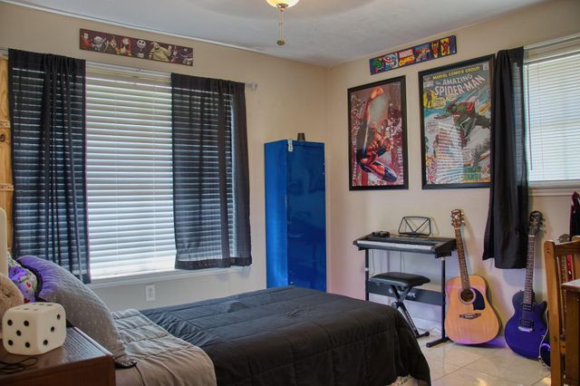 3613 Oak Ridge Drive, Bryan, TX 77802