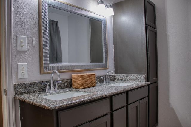 3613 Oak Ridge Drive, Bryan, TX 77802