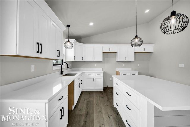 144 Channelsyde Drive, Algonac, MI 48001