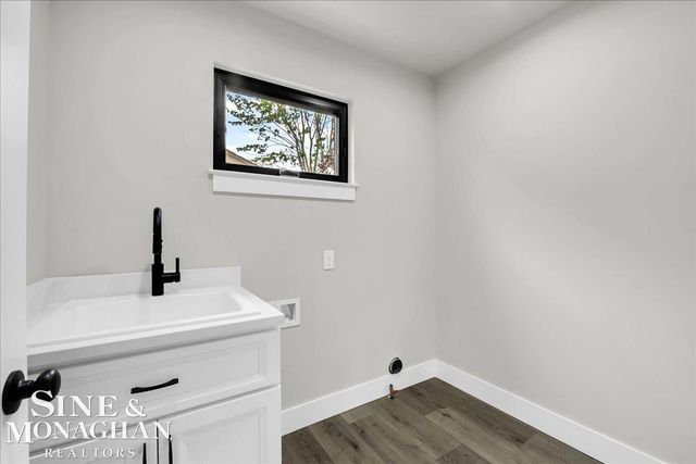 144 Channelsyde Drive, Algonac, MI 48001
