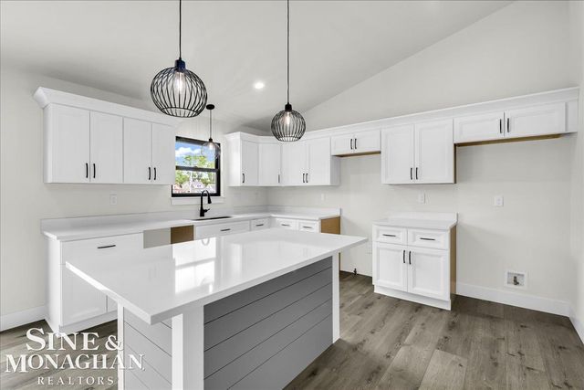 144 Channelsyde Drive, Algonac, MI 48001