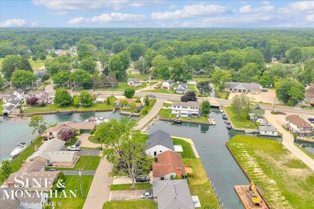 144 Channelsyde Drive, Algonac, MI 48001