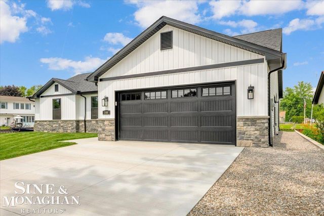 144 Channelsyde Drive, Algonac, MI 48001