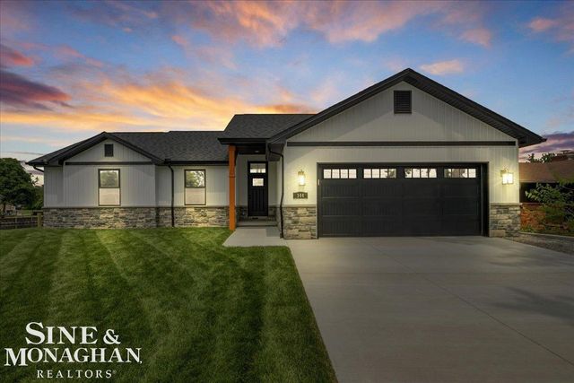 144 Channelsyde Drive, Algonac, MI 48001