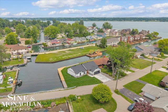 144 Channelsyde Drive, Algonac, MI 48001