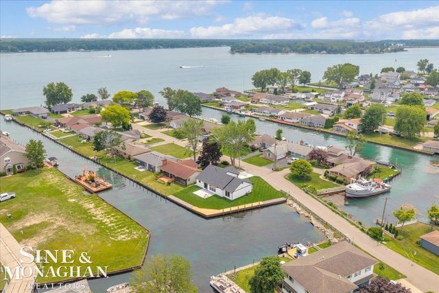 144 Channelsyde Drive, Algonac, MI 48001
