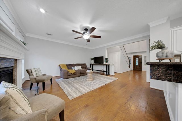 79 N Cochrans Green Circle, The Woodlands, TX 77381
