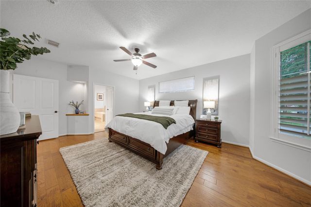 79 N Cochrans Green Circle, The Woodlands, TX 77381