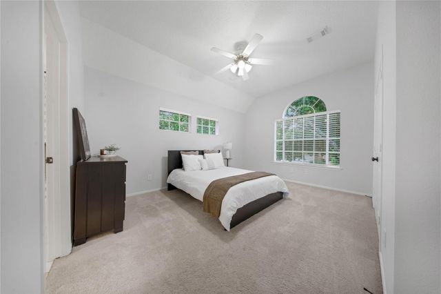 79 N Cochrans Green Circle, The Woodlands, TX 77381