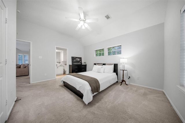 79 N Cochrans Green Circle, The Woodlands, TX 77381