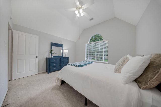 79 N Cochrans Green Circle, The Woodlands, TX 77381