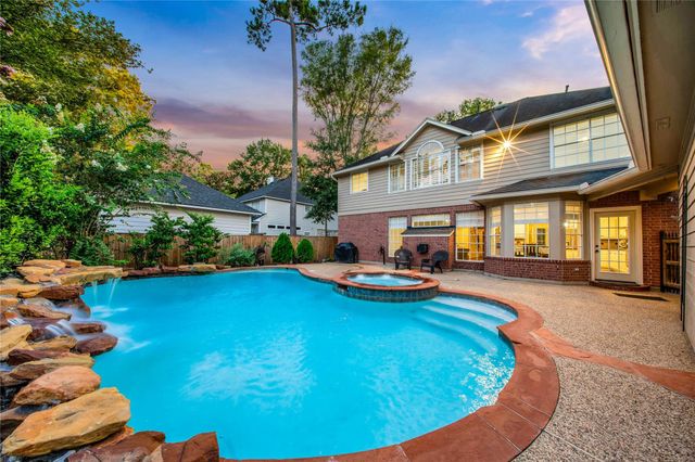 79 N Cochrans Green Circle, The Woodlands, TX 77381