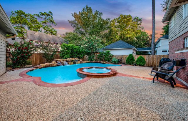 79 N Cochrans Green Circle, The Woodlands, TX 77381