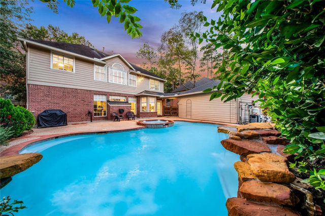 79 N Cochrans Green Circle, The Woodlands, TX 77381