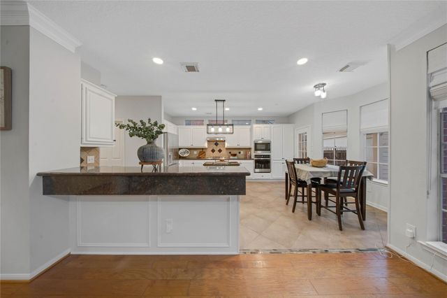 79 N Cochrans Green Circle, The Woodlands, TX 77381
