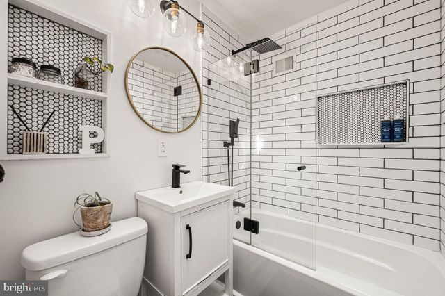 7618 BURHOLME AVE, Philadelphia, PA 19111