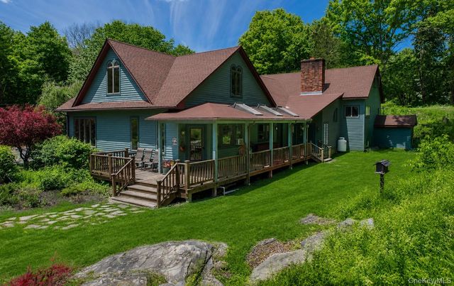 364 Clinton Hollow, Salt Point, NY 12578