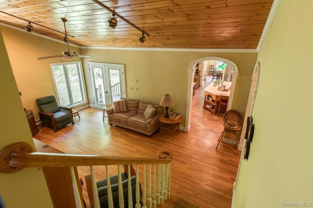 364 Clinton Hollow, Salt Point, NY 12578