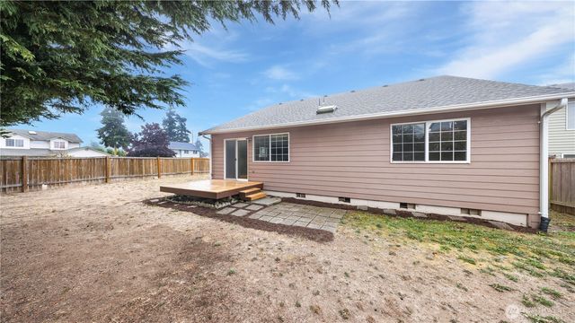 1472 SW 10th Avenue, Oak Harbor, WA 98277