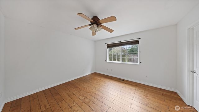 1472 SW 10th Avenue, Oak Harbor, WA 98277