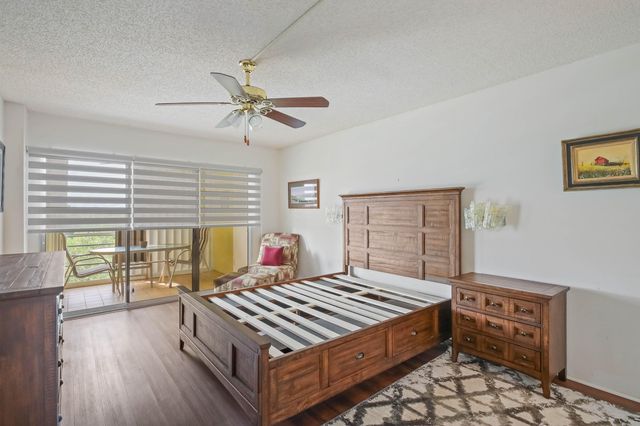 3951 Via Poinciana 511, Greenacres, FL 33467