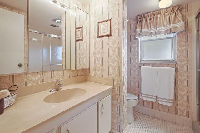 3951 Via Poinciana 511, Greenacres, FL 33467