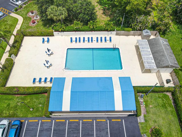 3951 Via Poinciana 511, Greenacres, FL 33467