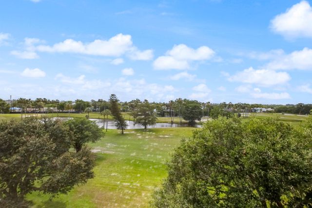 3951 Via Poinciana 511, Greenacres, FL 33467
