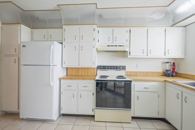 3951 Via Poinciana 511, Greenacres, FL 33467