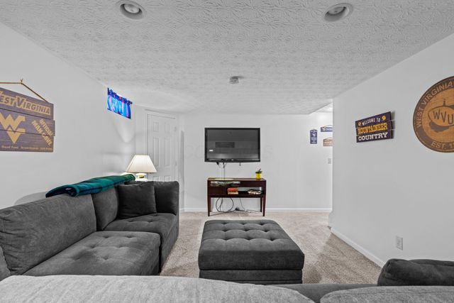 498 Beaverbrook Drive, Columbus, OH 43230