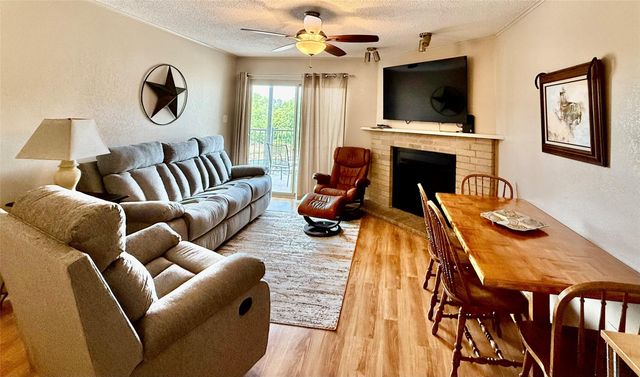 500 N Market Street 111, New Braunfels, TX 78130