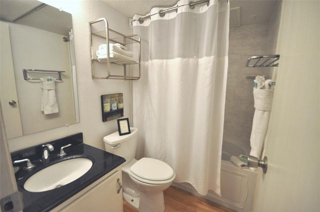 500 N Market Street 111, New Braunfels, TX 78130