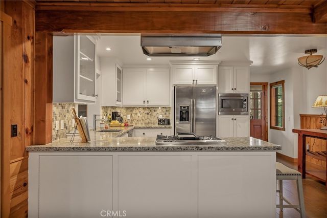 27902 Squirrel, Lake Arrowhead, CA 92352