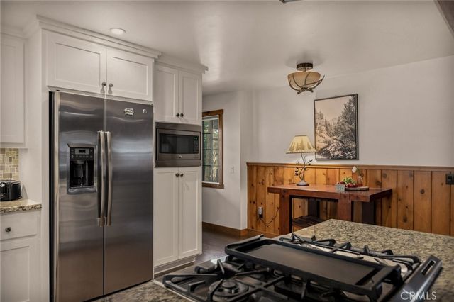 27902 Squirrel, Lake Arrowhead, CA 92352