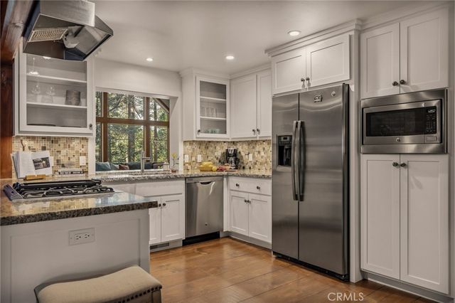 27902 Squirrel, Lake Arrowhead, CA 92352