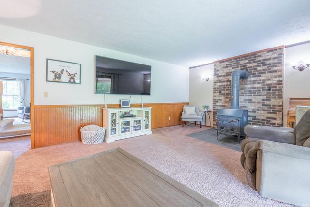 7151 W Cavewood Court, Bloomington, IN 47403
