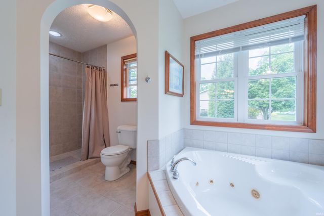 7151 W Cavewood Court, Bloomington, IN 47403