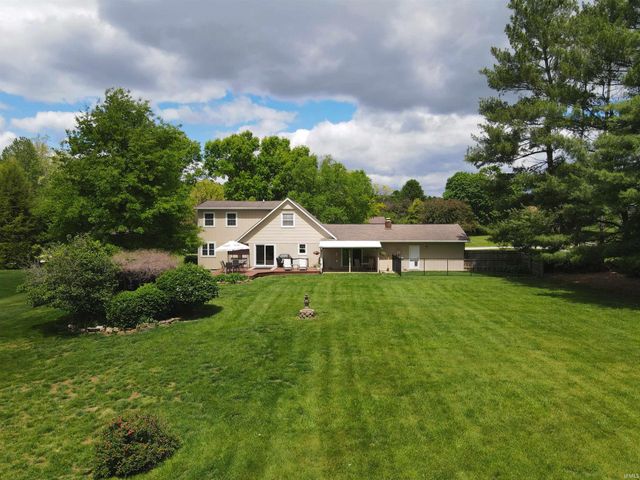 7151 W Cavewood Court, Bloomington, IN 47403