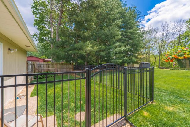 7151 W Cavewood Court, Bloomington, IN 47403