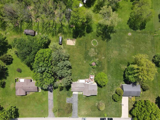 7151 W Cavewood Court, Bloomington, IN 47403