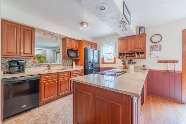7151 W Cavewood Court, Bloomington, IN 47403